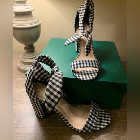 Black and white checkered sandals - Picture 9 of 9